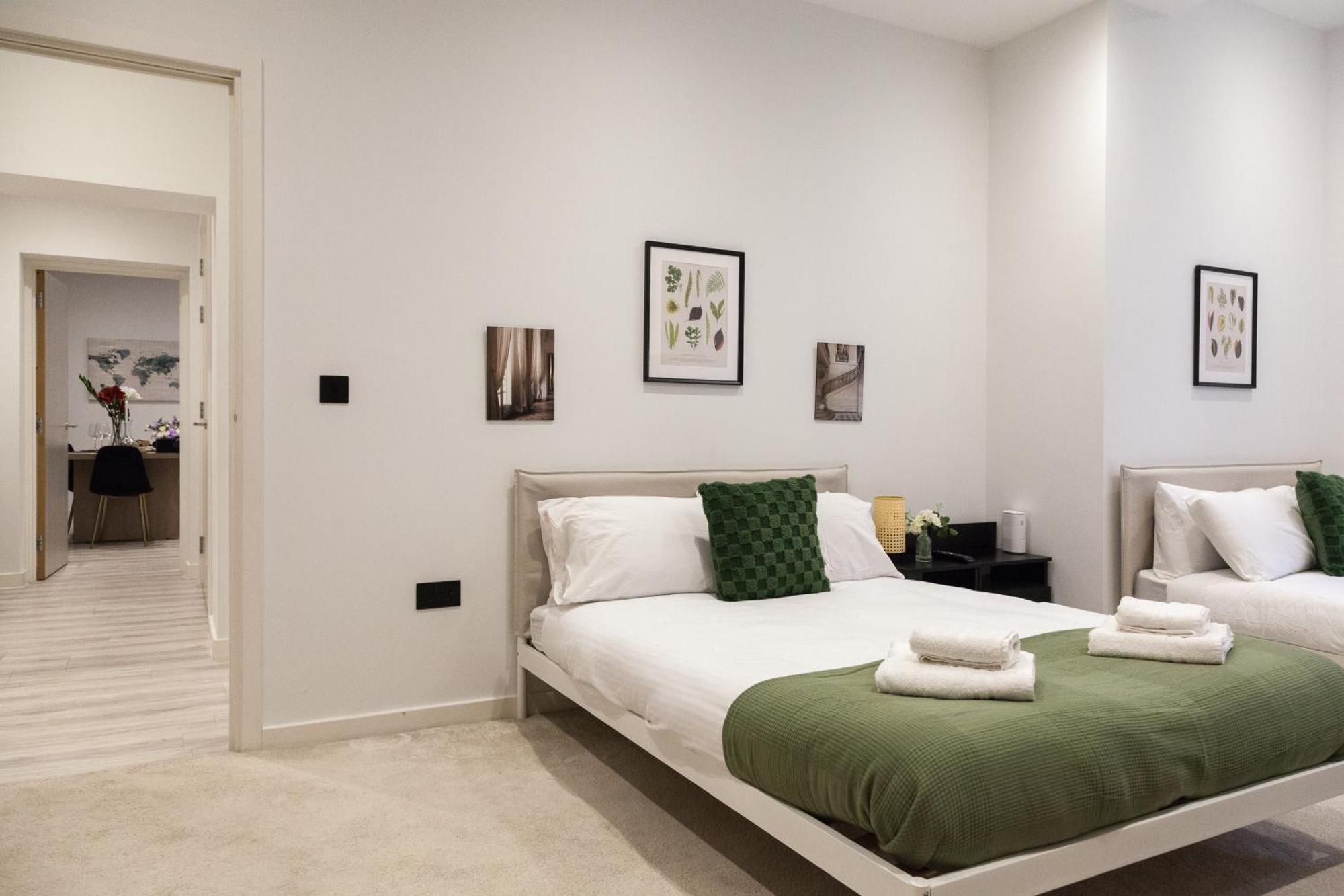 Grand - 2-bedrooms - Sleeps 6 Comfortably - Perfect For Families - Contractors - Professionals Апартаменты *