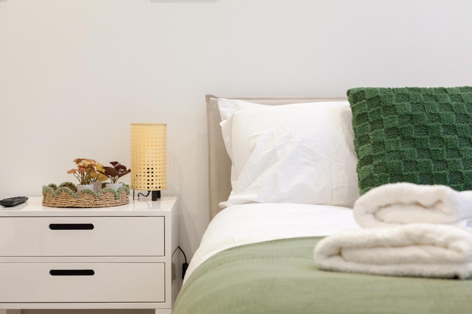 Grand - 2-bedrooms - Sleeps 6 Comfortably - Perfect For Families - Contractors - Professionals Апартаменты *