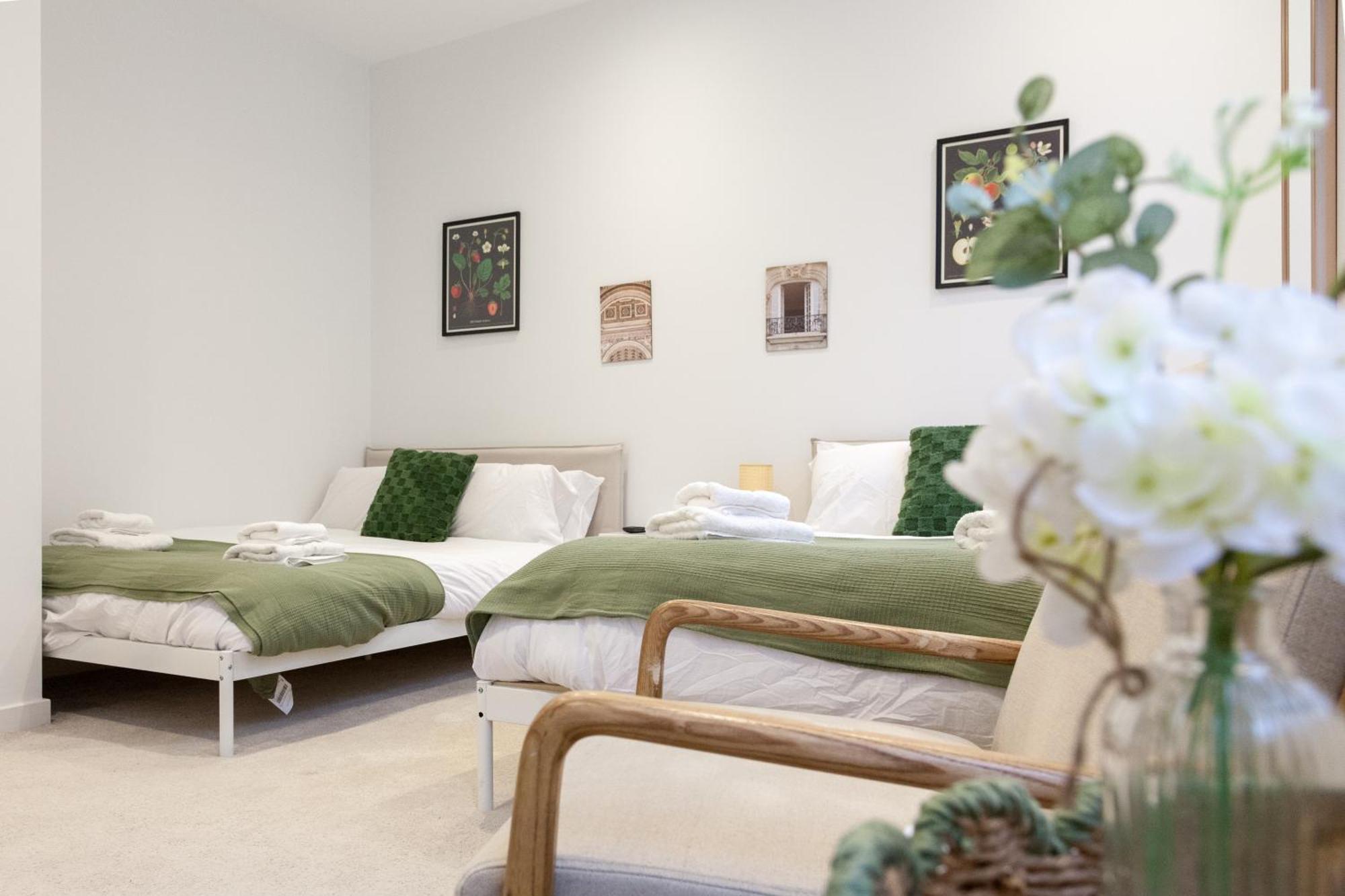 Grand - 2-bedrooms - Sleeps 6 Comfortably - Perfect For Families - Contractors - Professionals * Лидс